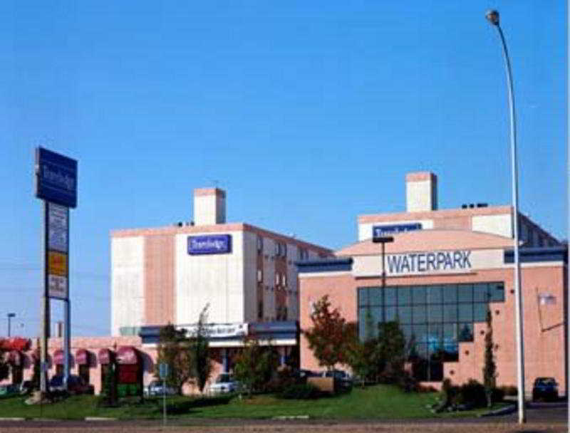 Travelodge By Wyndham Edmonton West Exterior foto